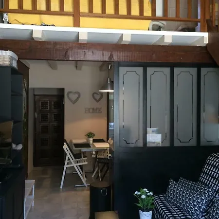 Nostradamus Apartment *